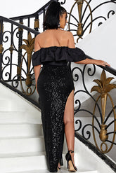 Schwarzes schulterfreies Ballkleid mit Seitenschlitz